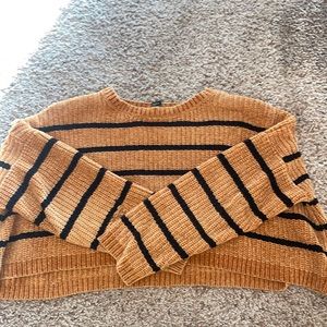 cropped yellow & black forever 21 sweater